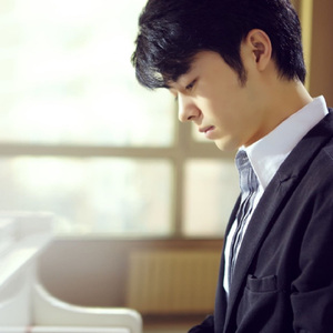 脱了老女人的白色内裤一点点进入视频
